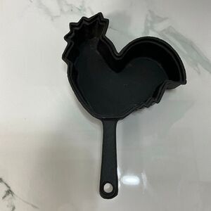 CAST IRON Rooster Skillet Pan